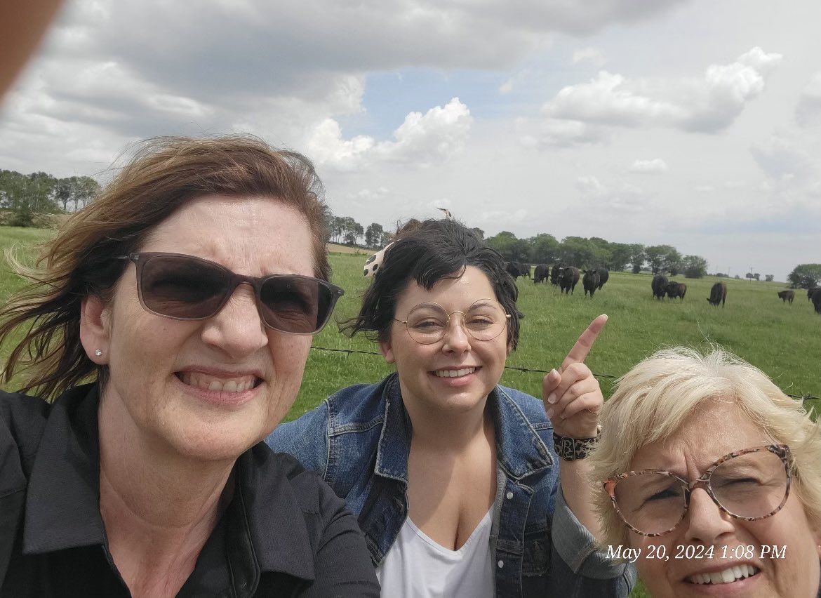 sierralhenry's tweet photo. Great day of team bonding at @ILFarmBureau 🤠🐄🚜 https://t.co/KfvdC1U2HF