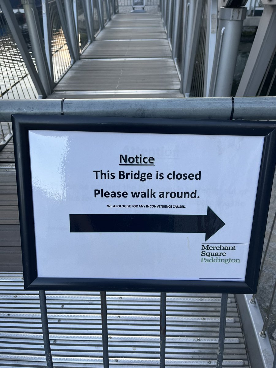 escrolo's tweet photo. @merchantsqevent why is this bridge constantly “closed” for no clear reason? I thought we were past this https://t.co/4FvdhykXzu