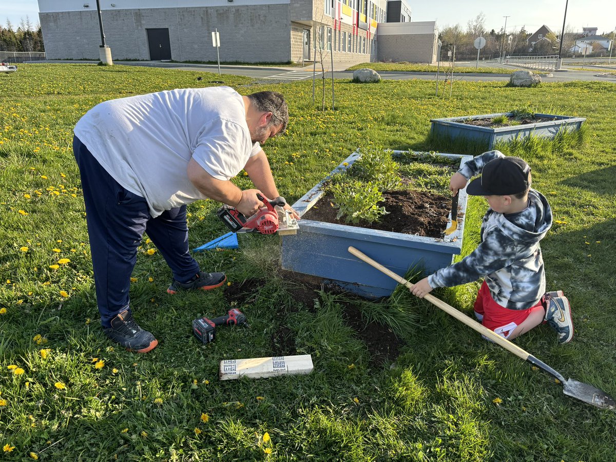 mstpinhorn's tweet photo. Beautiful evening to do some minor repairs at our school garden so we can get the flower boxes ready for new seeds! 🌞 🌸  @AdmiralsAcad_NL @msheatherivey https://t.co/kUl4pGOAZV