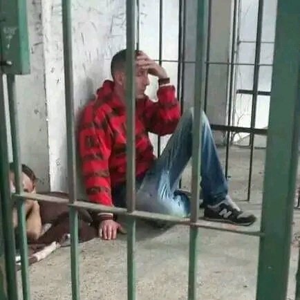 - MI MAMA : donde estará mi angelito ? 

 -Yo a las 3 de la madrugada rre en cana ..