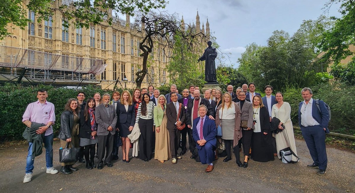 KnowmadInstitut's tweet image. 🌍🚀 Transforming the response to synthetic drugs is crucial for health &amp;amp; human rights. Discover how innovative policies and harm reduction strategies can lead to a safer, more just world. Read more on our latest blog: knowmadinstitut.org/2024/05/transf…

 #HumanRights #DrugPolicyReform…