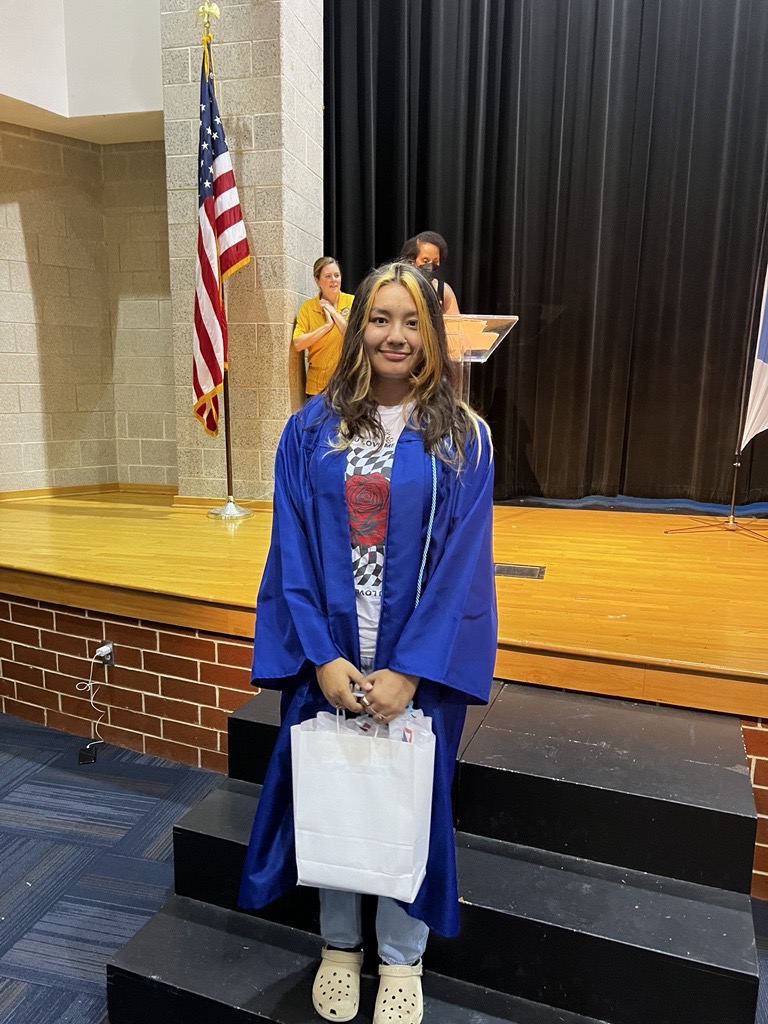 Congrats to Jazmin Martinez, a senior at @emmettjconradhs and another recipient of the JWT Scholarship! She’s graduating with a high school diploma & an associate's degree. Next stop: UTA to study finance! Thanks to her counselors & family for their support. 👏🎓