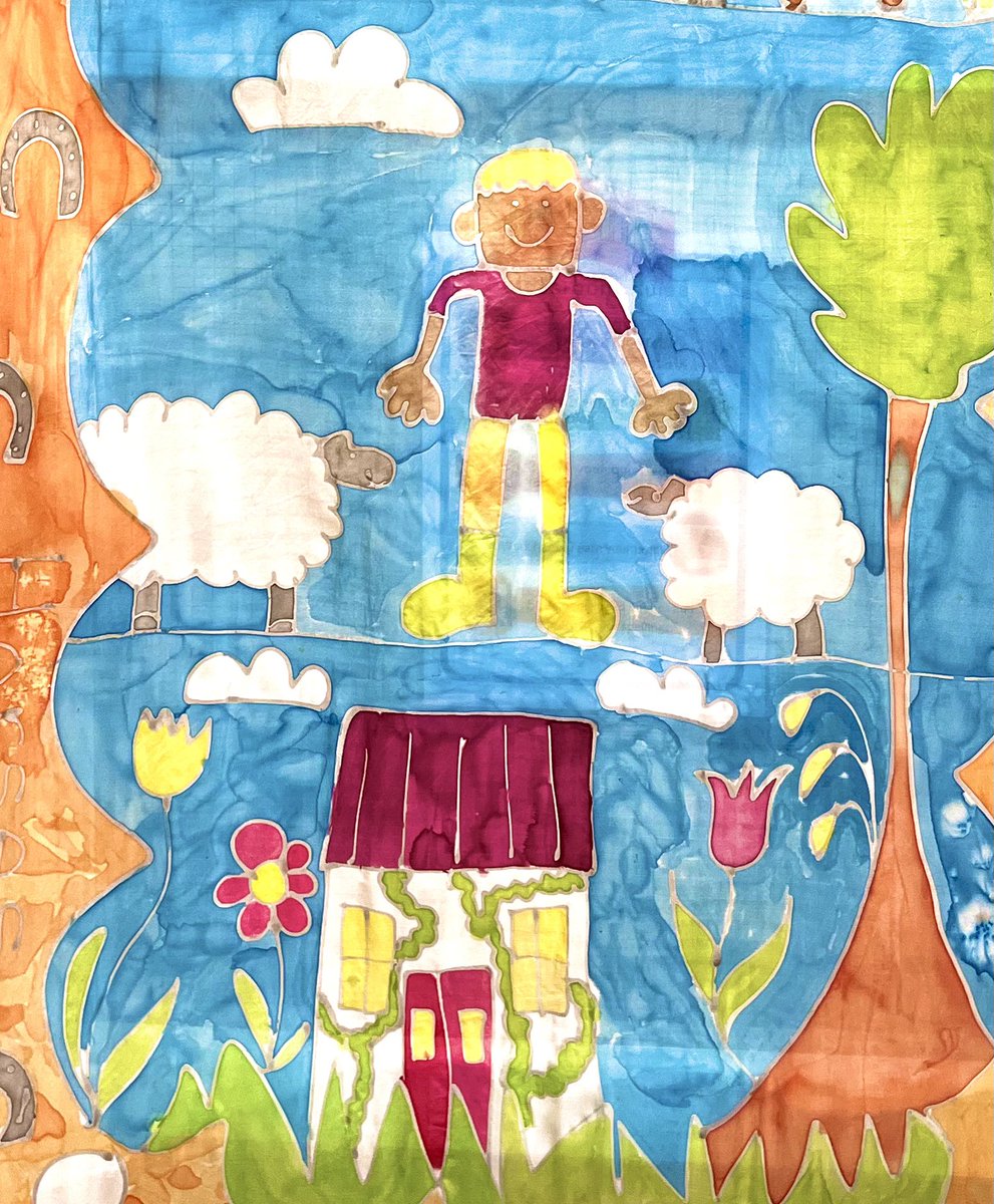 UrsulaHurstArt's tweet photo. #Brough Primary School have been busy painting for the #DrawingHopeFlags project. I asked them to sketch what they’d like to see in #KirkbyStephen when they are older. The town is in safe hands 😀
#communityart #art #silkpainting #edenvalley @PoemsPicturesP @KSCommunityArts https://t.co/5wHAIbanmC