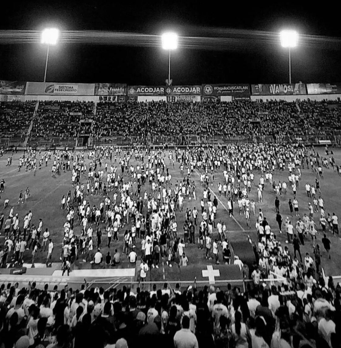 1 año de la tragedia. Juntos hemos salido adelante.

Nunca serán olvidados, mañana vamos a darlo todo por ustedes. 🅰️🙏🏼 #RZ22