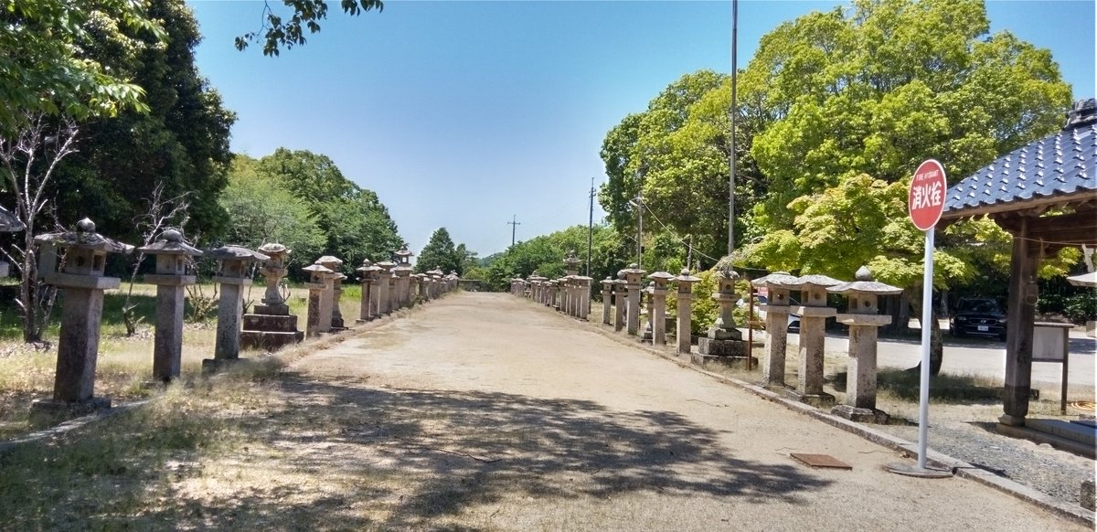 おはよーございます🤗
正八幡宮を訪れました。
檜の皮を使った歴史ある建物に荘厳さを感じました。
天気は晴れ☀️
今日一日、元気に頑張られたら良いですね🎵🤗