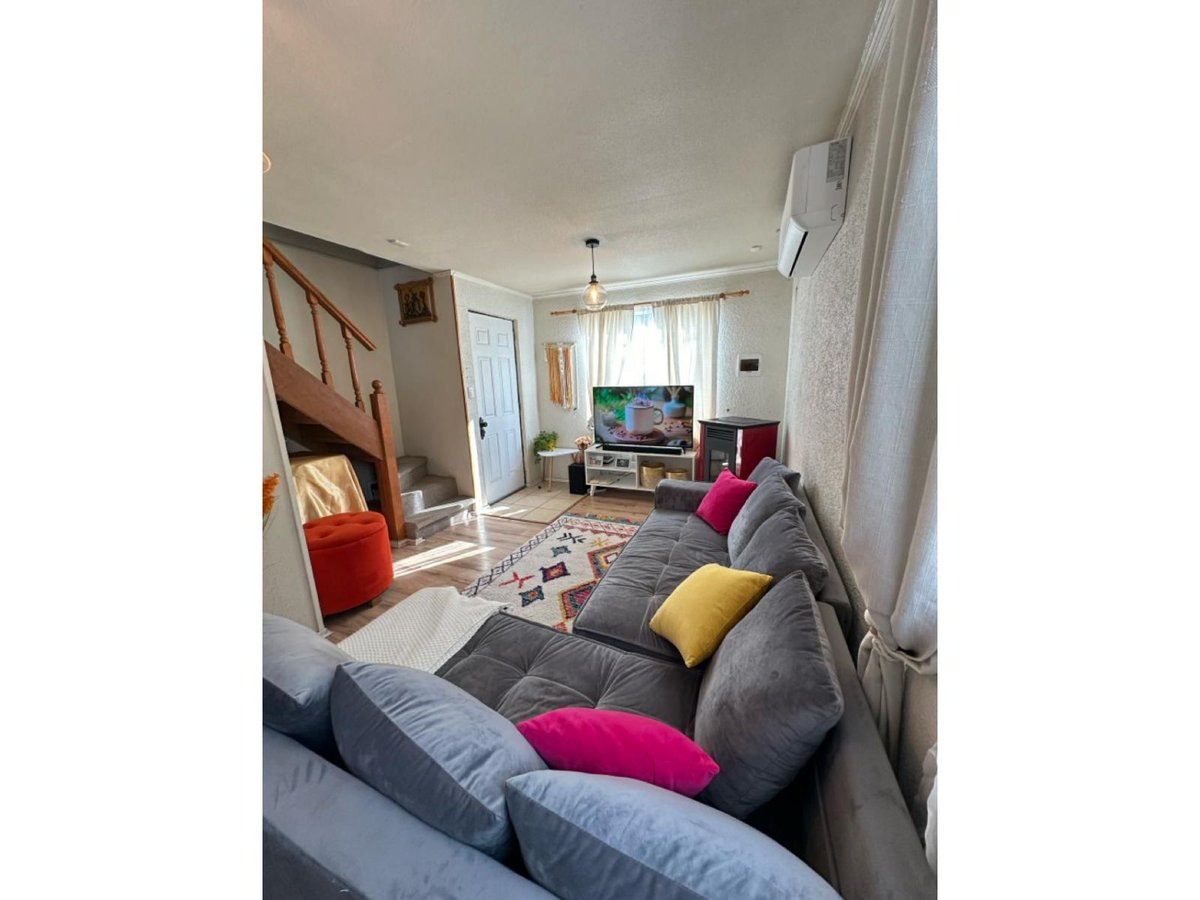 Urbalia's tweet photo. $75.000.000 - LINDA CASA 2D/1B,  EN VILLA VERDE PARQUE, CHILLÁN

AGENTE.
VERONICA PEREZ
+56 9 9131 9974

https://t.co/8z1z7WRmiw

#chillan #chillanviejo #propiedadeschillan #ChillanOnLine #chillanchile #chillancity https://t.co/2WBuQ9Hu2F