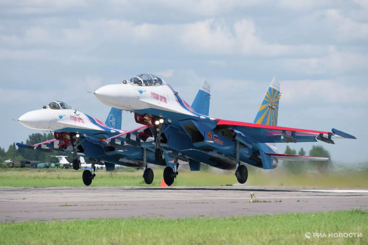 ✈️ #OTD in 1977 the legendary #Su27 performed its maiden flight. The combination of maneuverability, performance & reliability makes it one of the most successful military aircraft to date. It spawned an entire family of combat aircraft: Su-30, Su-33, Su-34, Su-35 & even Su-37.