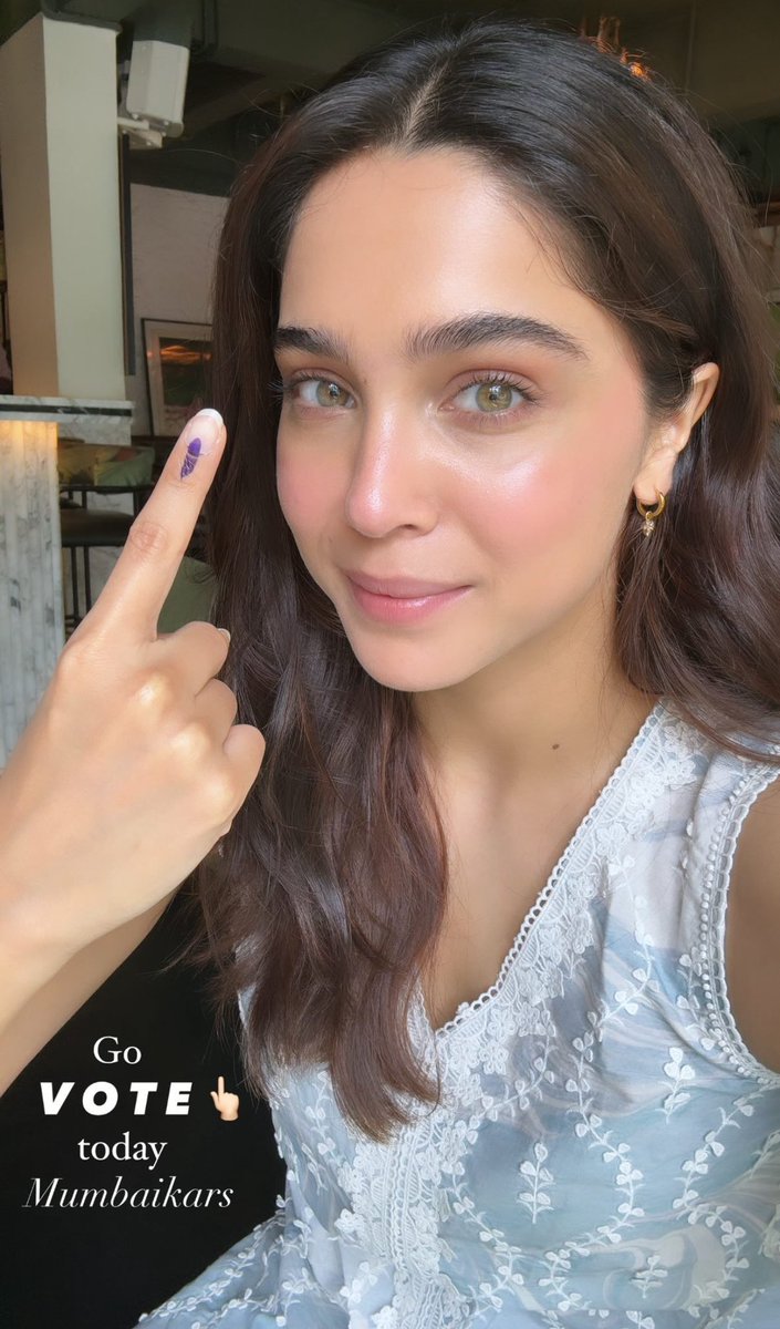 Is wearing white the #Bollywood dress code for voting?

#KiaraAdvani, #ShraddhaKapoor, #SaraAliKhan and #Sharvari wore white’ish outfits to cast their vote.

#IndiaElection2024