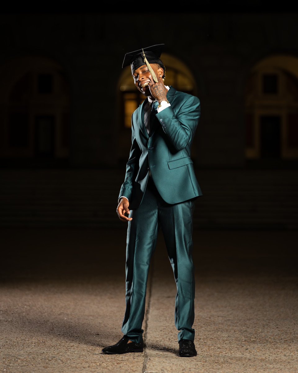 MyStinkySpliff's tweet image. Sometimes you gotta pop out n show niggas 
#PVgrad
#Pvamu24