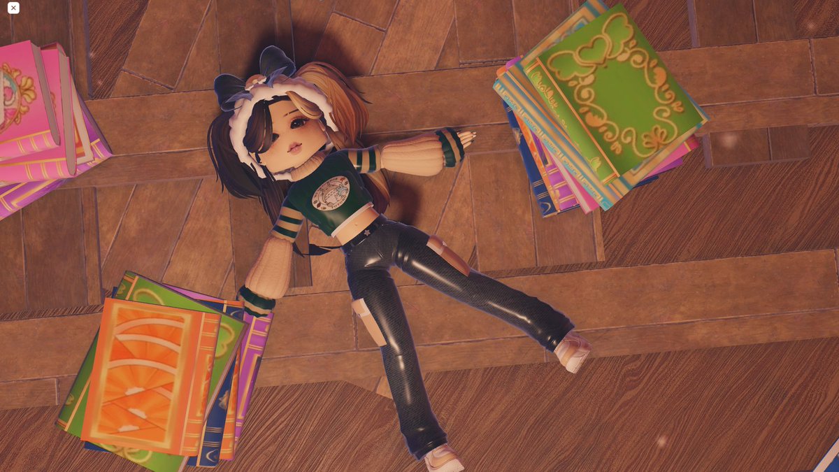 AzureDreamRoyal's tweet photo. @RoyaleHighValks 1/3 https://t.co/yo27plXWhk