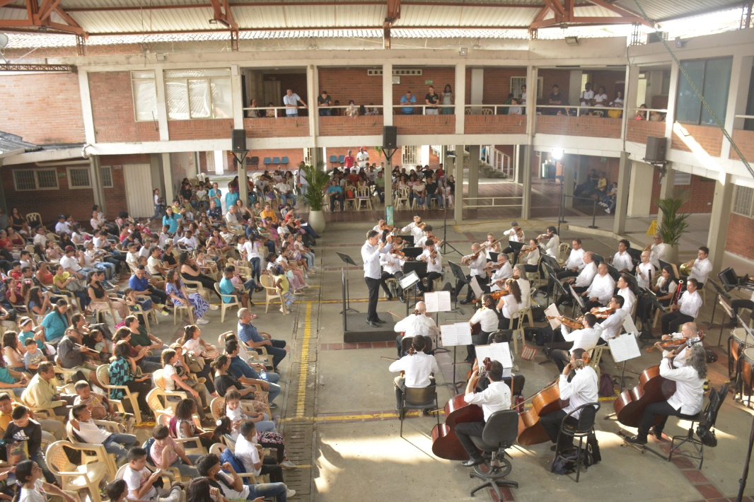 Orquesta Filarmónica de Cali tweet media