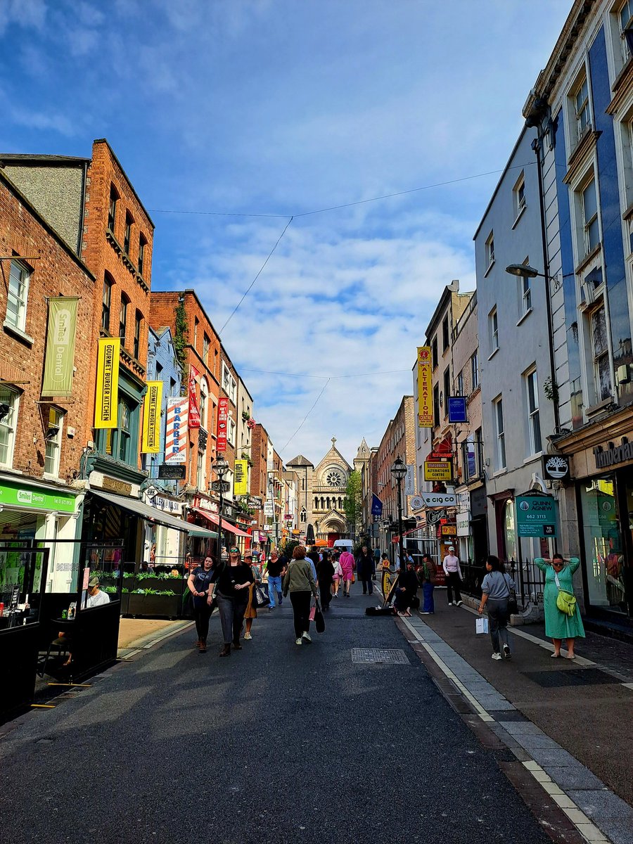 South Anne Street this evening, nice with a hint of sunshine.