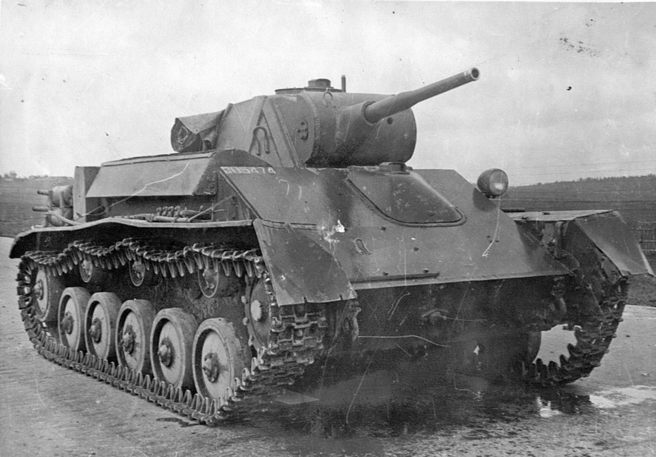 Among other changes, the T-70B tank had tougher running gear than the original T-70. Endurance trials that ended #OTD in 1943 proved that the design changes worked. The T-70B was much more reliable than its predecessor. #tanks #history #WW2 #WWII