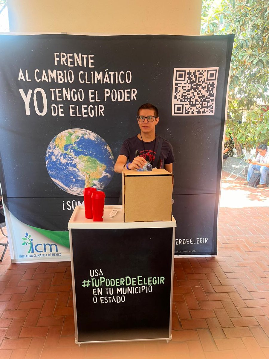 iniciativaclima's tweet photo. Este sábado 18 de mayo nos invitaron a la Asamblea Arquidiocesana y conversamos con la comunidad de la pastoral juvenil sobre la importancia del voto informado con consciencia climática en los estados y municipios en nuestra campaña #TuPoderDeElegir. https://t.co/tQ0fZT6ckr