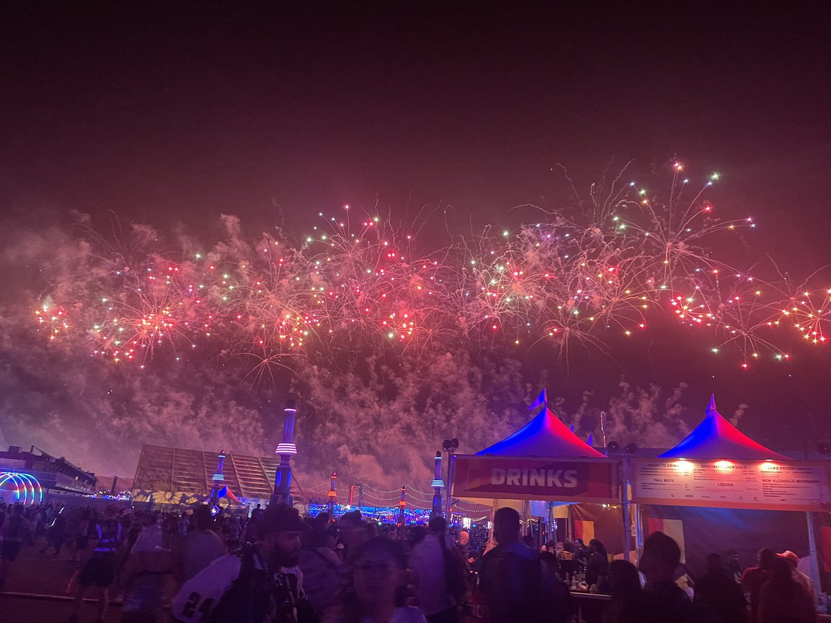 savannaskyy's tweet image. #edclv