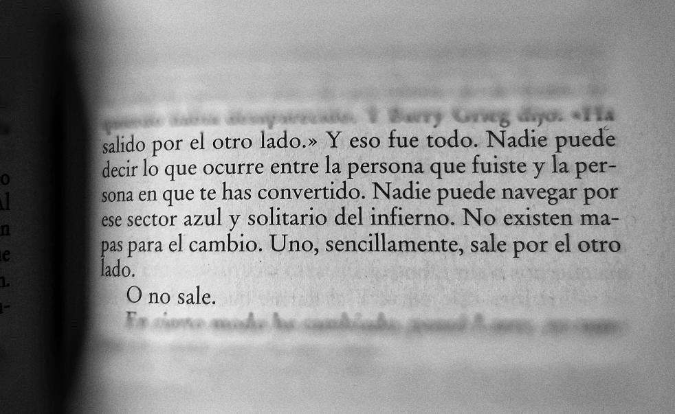 La persona que fuiste y la que te convertiste ❤️‍🔥 GENIO STEPHEN KING
“Y eso fue todo. Nadie puede decir lo que ocurre entre la persona que fuiste y la persona en que te has convertido. Nadie puede navegar por ese…”
Libro: 'Apocalipsis”
Autor: Stephen King
#cementeriodelibros