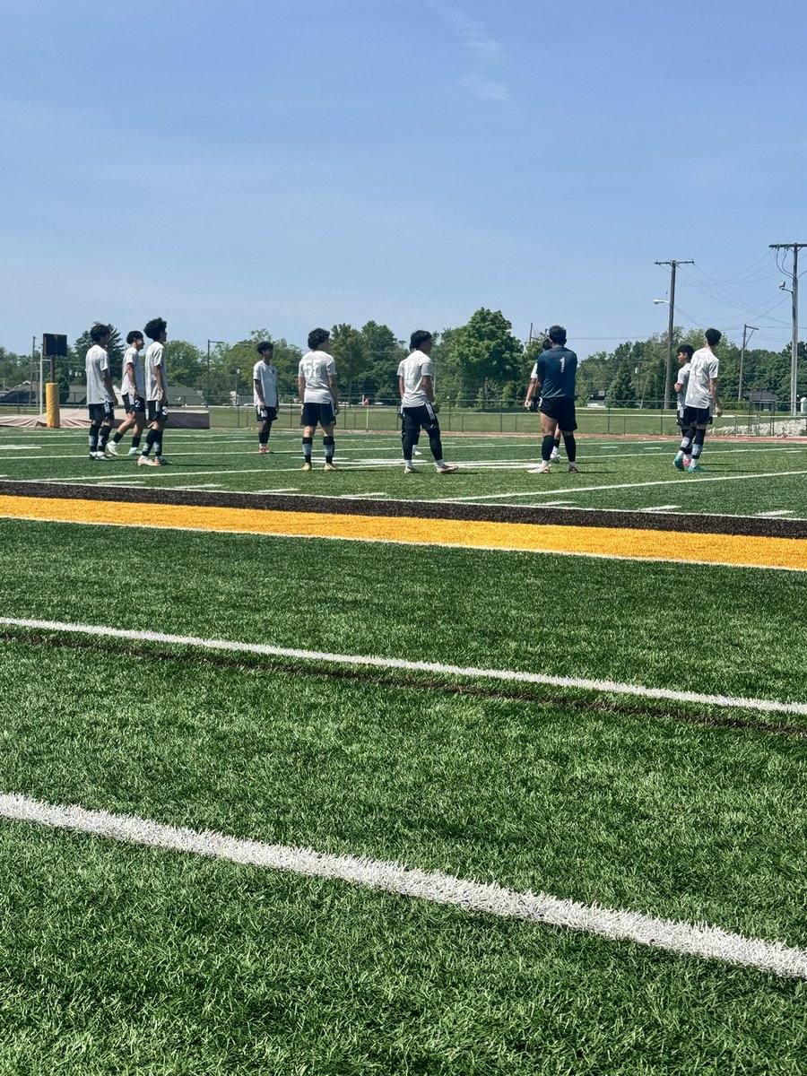 SocialButrFly1's tweet photo. Busy weekend booked as #trainer for @IndianaEliteFC  - great job RL boys with a clean sheet and all wins @TheECNL @ECNLboys  #soccer #outdoors #trainer #weareelite https://t.co/fIdBfoggg8