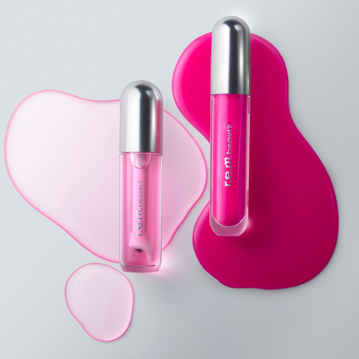 rembeauty's tweet image. drench lips in next-level nourishment with the new #essentialdrip glossy balm for a splash of color or the #essentialdrip lip oil to quickly absorb &amp;amp; prep lips💧🧚‍♂️

which formula is your go to?