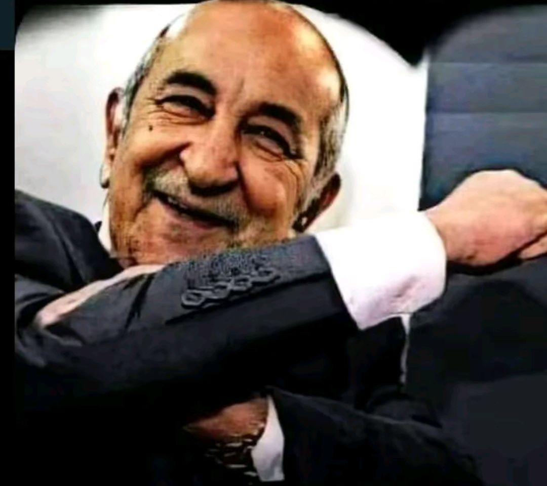 abdelhakim004's tweet photo. @mmaahmood11 أنت و خماراتك و بعيرك و أسيادك الصهاينة يدكم في @Zebbi https://t.co/uIq0oMEDrK