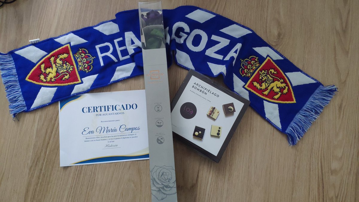 EvaProfGH's tweet photo. Gracias a mi alumnado de 2° bachillerato!! 
Ha sido un año duro y largo, pero con momentos dulces como los caramelos de los exámenes. Hemos reído, llorado, os he echado mil broncas, pero también me habéis enorgullecido. 
Os deseo lo mejor para esta nueva etapa!!! 
#Vidadocente https://t.co/kUBNowyNtZ