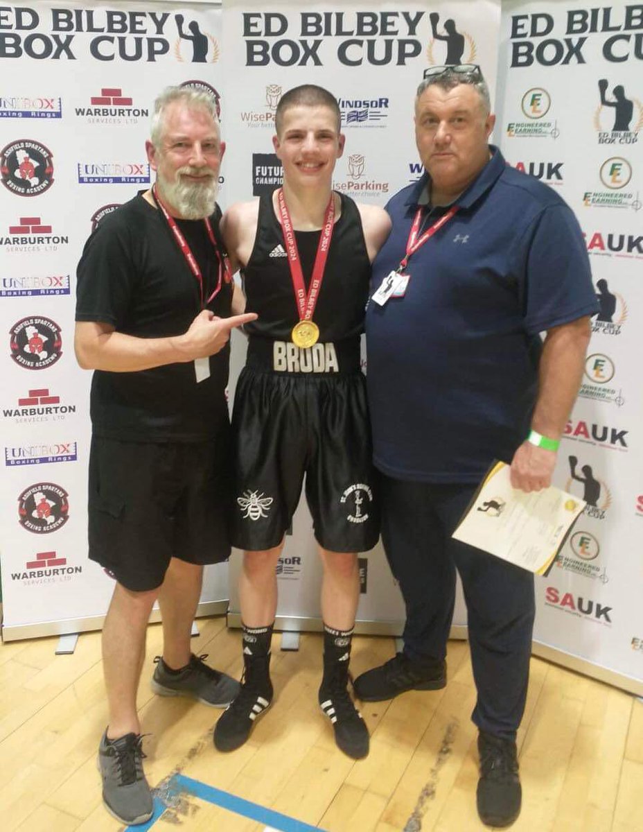 Congrats to Y13 Student Angus Broda’s recent success at the Ed Bilby Box Cup. 
Angus boxed 3 times over 3 days in 67kg category to win gold. Angus showed superior boxing managing his bouts at range , it was his first competition at senior level where he fought without a headguard