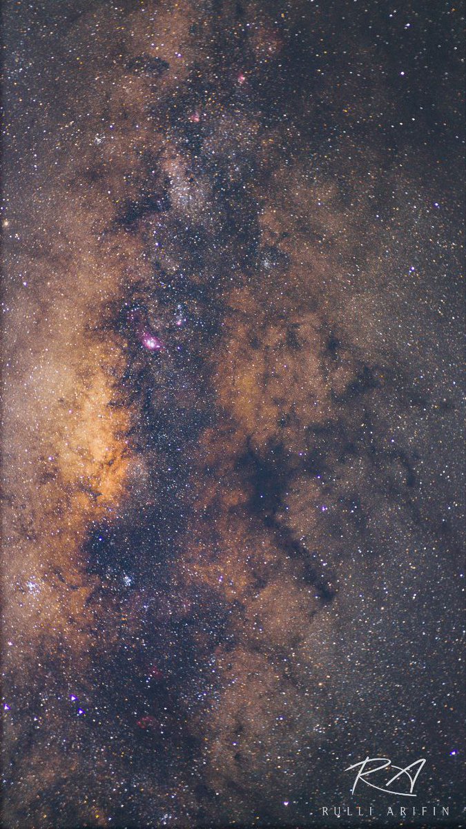 smartphone_astr's tweet image. By Ruli Arifin from an old batch. Reprocessing to test the #stacker for #Android #EagleImageStacker by @t3e_wolf - #milkyway #mobilephotography #smartphone_astrophotography - 100% smartphone!
