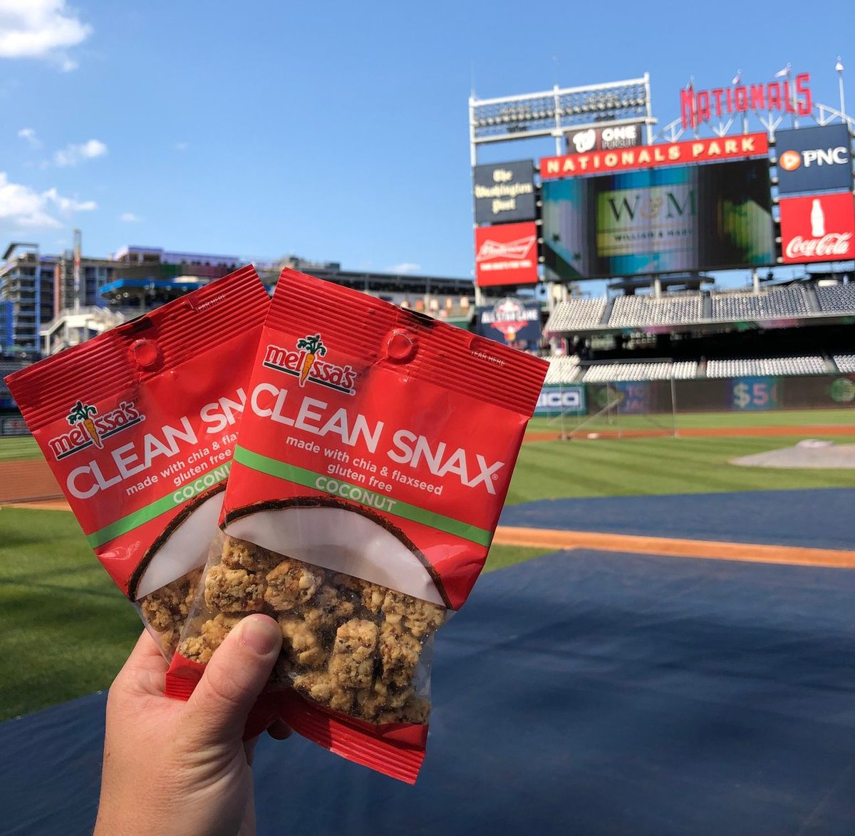 The calm before the storm!

🏟️ @nationalspark
⚾️ @nationals vs @twins
🥥 Coconut #CleanSnax 😋

Bring your #NATITUDE & let's gooo!! 

#MelissasProduce #StadiumFood #HealthyOptions