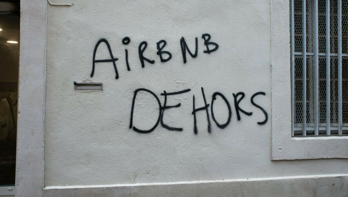 Locations Airbnb : ce que prévoit le projet de loi examiné au Sénat ce mardi ➡️ l.francebleu.fr/Sgek