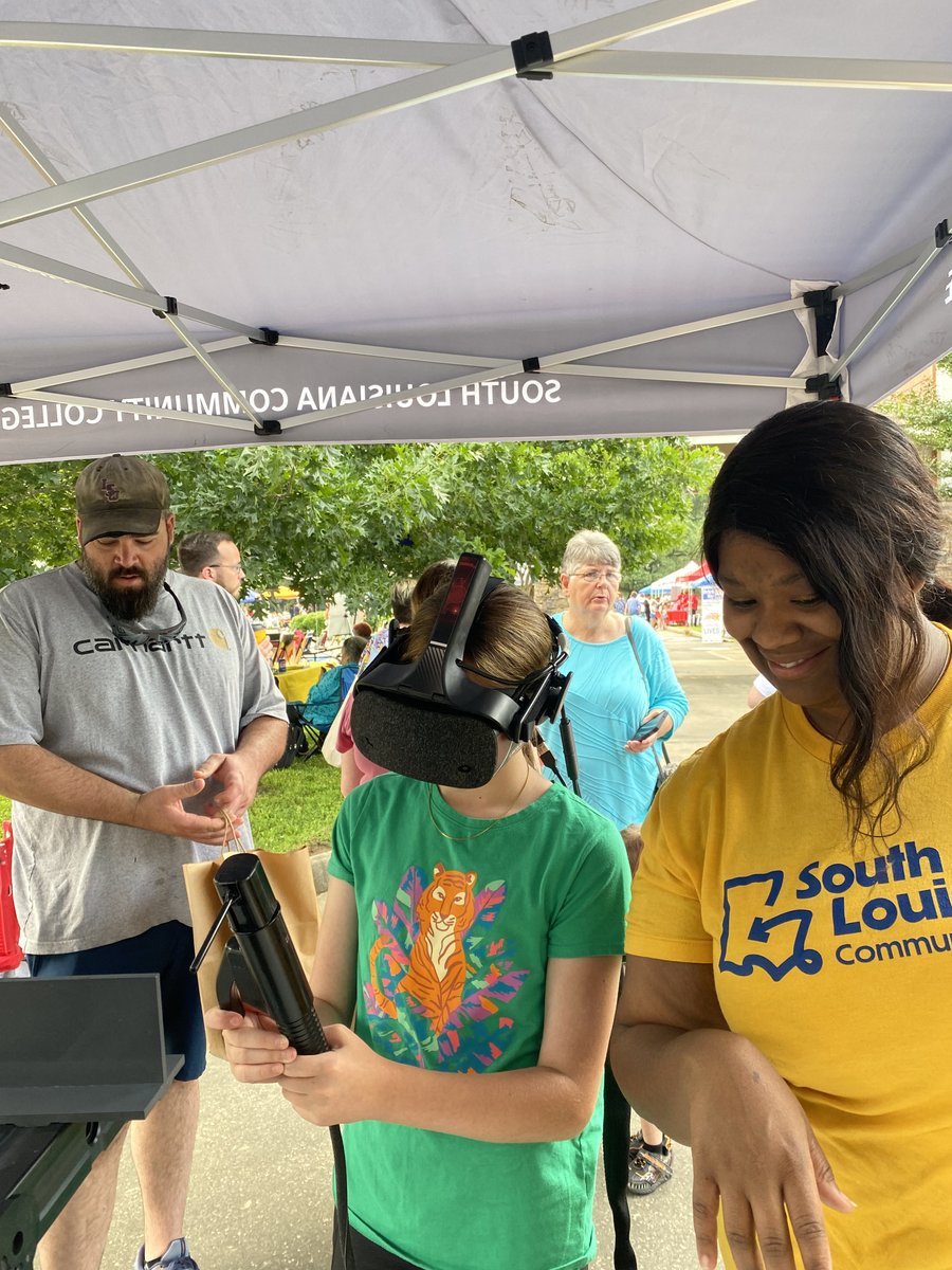 solaccofficial's tweet photo. Proud to have our welding instructor, Julia Lejeune, student success coordinator, Raquel Doulet, CDL driver, Matthew Alfred, and Ville Platte campus director, Carleen Sylvester represent SoLAcc at the Evangeline Parish Library Fest.
ππ» #CommunityIsInOurName #TeamSoLAcc https://t.co/8Insiqluk0