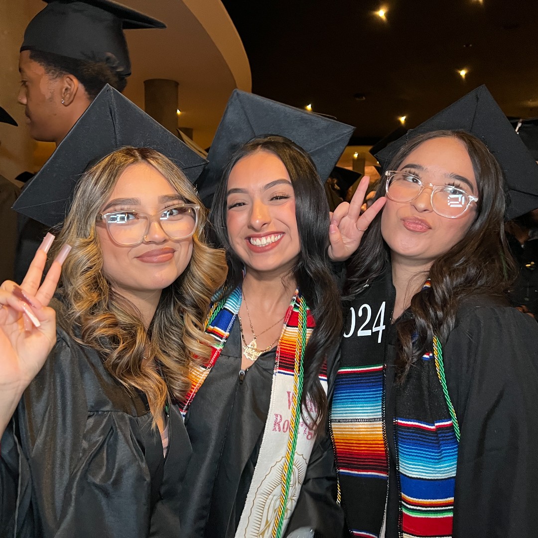dps_k12's tweet image. 🏫We have more #DPSGrad photos!📷 Over the weekend, we celebrated the newest #DPSAlumni from @montbellohigh. Congratulations, Warriors!🎉🙌

Follow us for more #DPSGrad2024 photos!