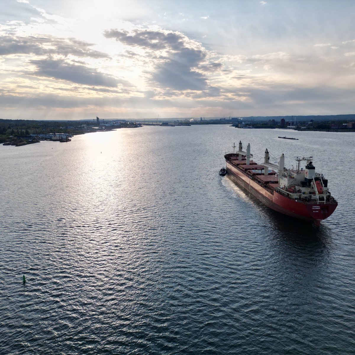 Spring bloomin' & freighters cruisin' in the Soo this weekend! #ilovethesoo