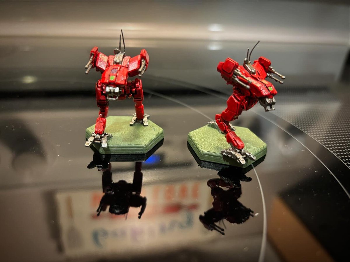 #battletech #battletechminiatures #battletechgame Here we are - coming to end of my Battletech collection. Not far to go :) Otherwise, tried some bold colour schemes again and decals. Looking forward to a new #battlemat in the mail #tabletopgaming #tabletopgames