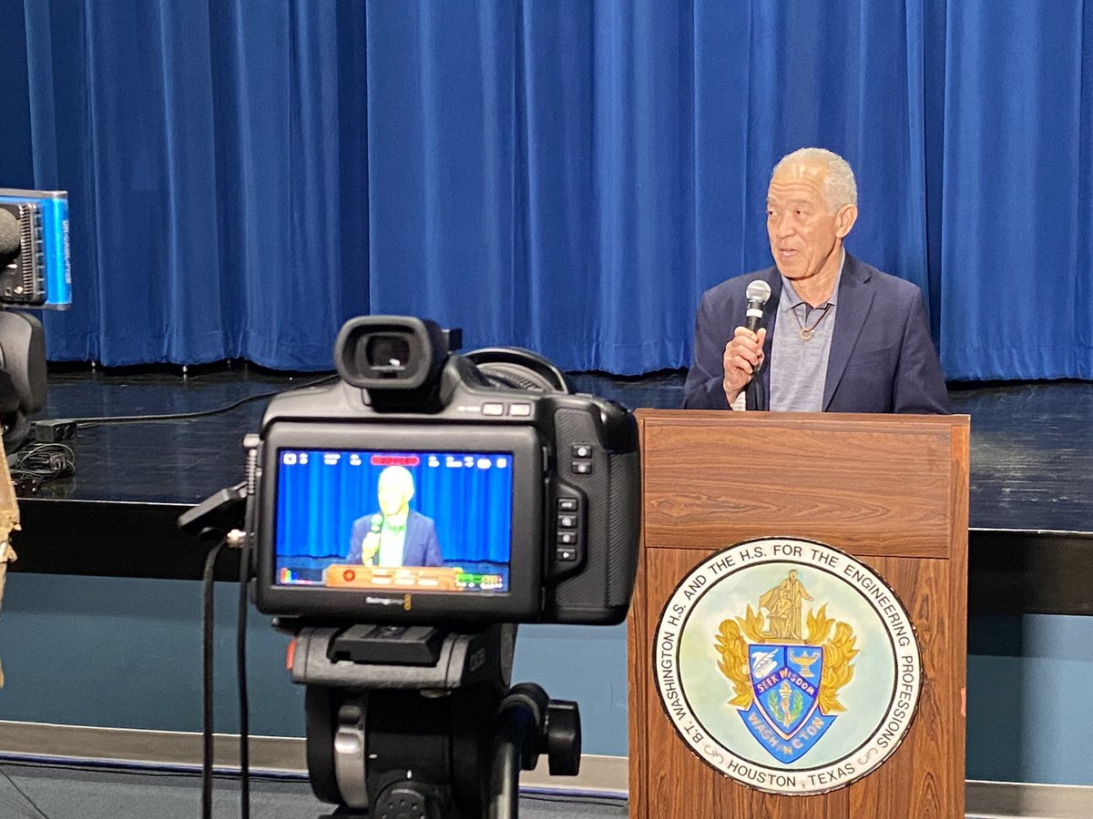 Jason Miles (@jmileskhou) on Twitter photo Just now: HISD Supt. Mike Miles praises district for opening 200+ schools today with no significant problems. 54 were closed going into this AM. 3 closed during the day due to AC or other issues. Adds there’s a difference between “uncomfortable” and “unsafe” temps #khou11 <a href="/KHOU/">KHOU 11 News Houston</a> Just now: HISD Supt. Mike Miles praises district for opening 200+ schools today with no significant problems. 54 were closed going into this AM. 3 closed during the day due to AC or other issues. Adds there’s a difference between “uncomfortable” and “unsafe” temps #khou11 <a href="/KHOU/">KHOU 11 News Houston</a>