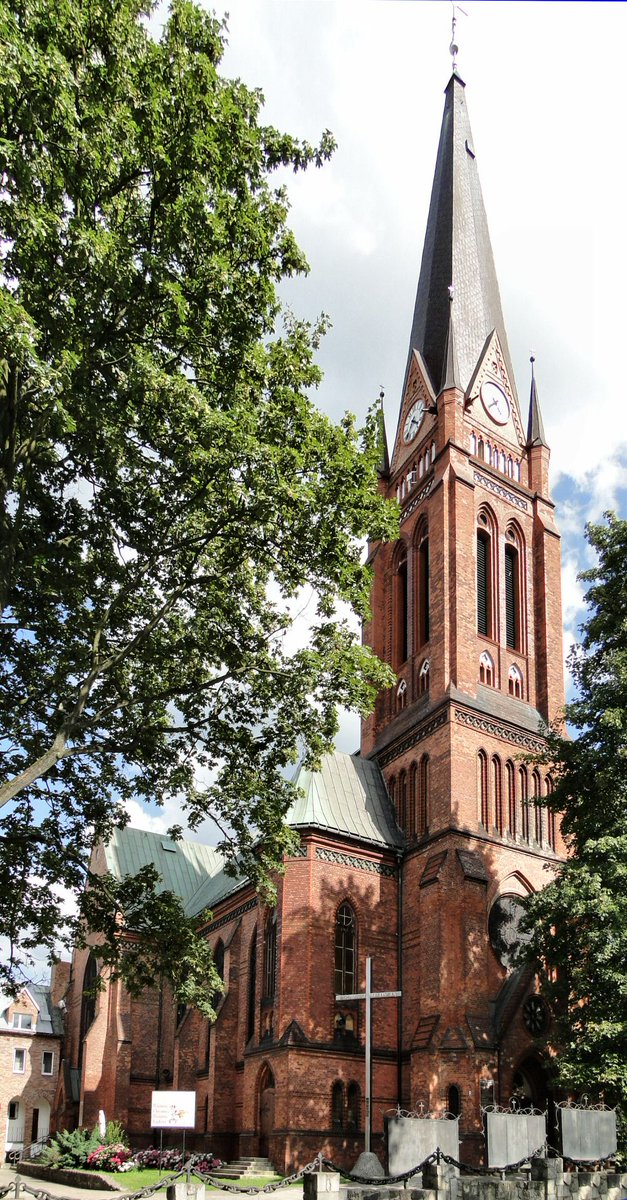 #KotwicaHistorii
21 maja 1890 r. w Szczecinie poświęcono kościół Stanisława Kostki. Neogotycki kościół
rzymskokatolicki.( Osiedle Drzetowo-Grabowo).