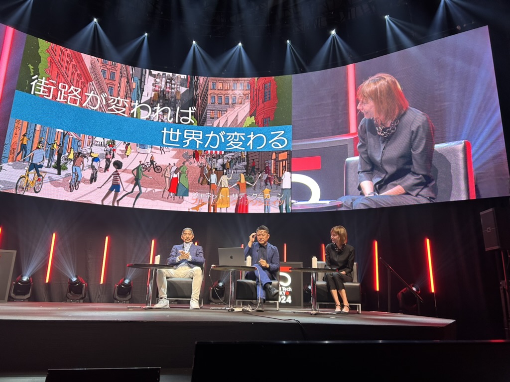 JSadikKhan's tweet image. Seeing how Tokyo and Osaka move on foot and by train, bus and bike. Plans are in motion to transform the Tokyo Expressway into a High Line as Osaka reimagines its main street for walking and riding. Reconnecting w/Tokyo Governor @ecoyuri and @city_shibuya Mayor Ken Hasebe.