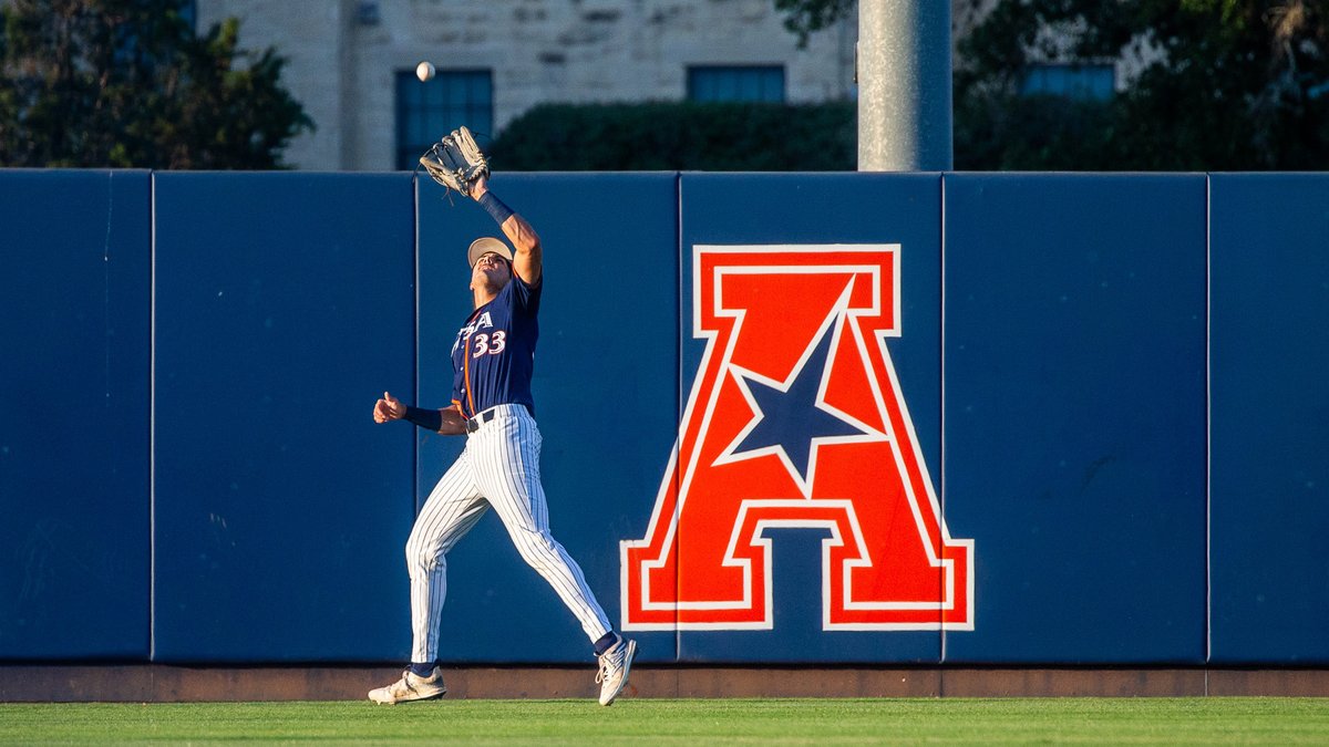 The Roadrunners open up their first AAC Championship as the No. 2 seed, facing No. 7 seed Charlotte tomorrow at 3 pm CT/4 pm ET! 🙌 Read more here 📰 bit.ly/4bI0TFJ #BirdsUp 🤙 | #LetsGo210