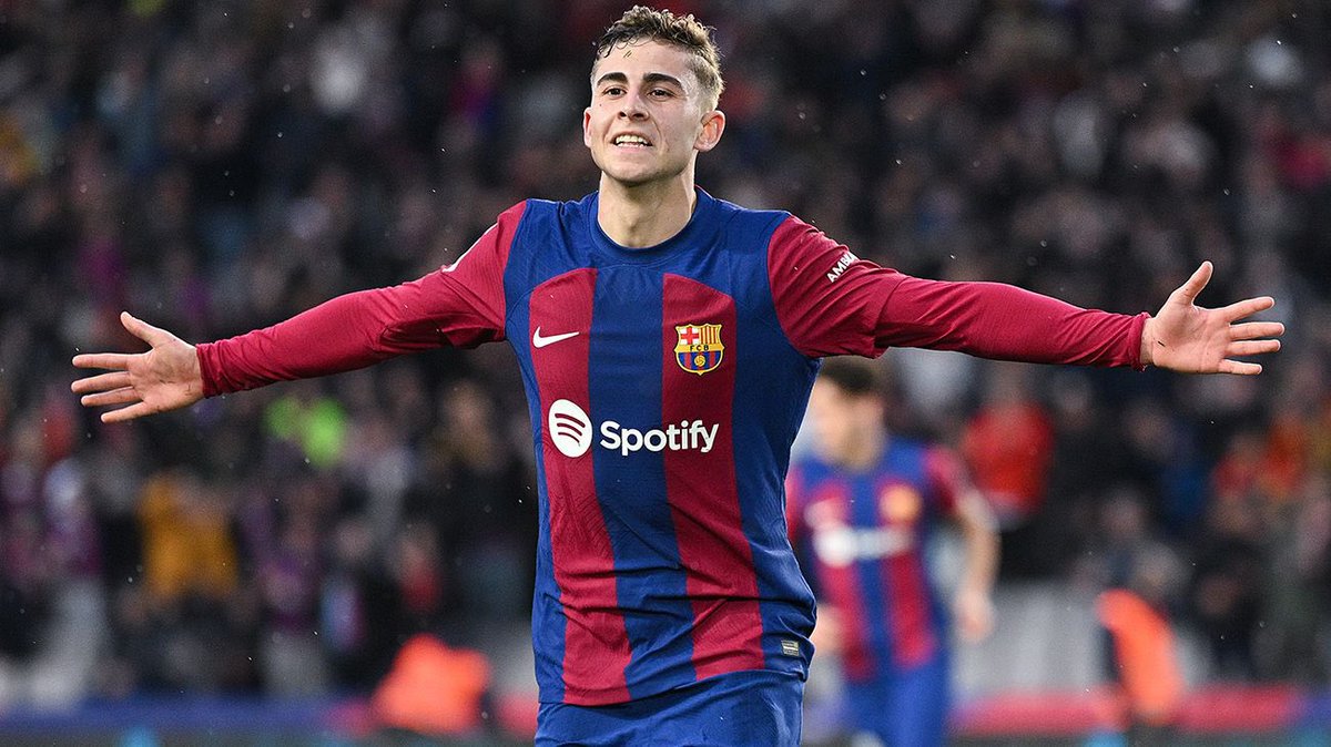 Vettaverso's tweet photo. Fermin 1.872 minutos, 10 Goles. (21 años)

Camavinga+Kroos+Valverde+Modric
+Tchouameni = 13.740 Minutos, 9 Goles.

Parece broma pero no lo es. Es el poder del marketing. https://t.co/0E0nx3vV5j