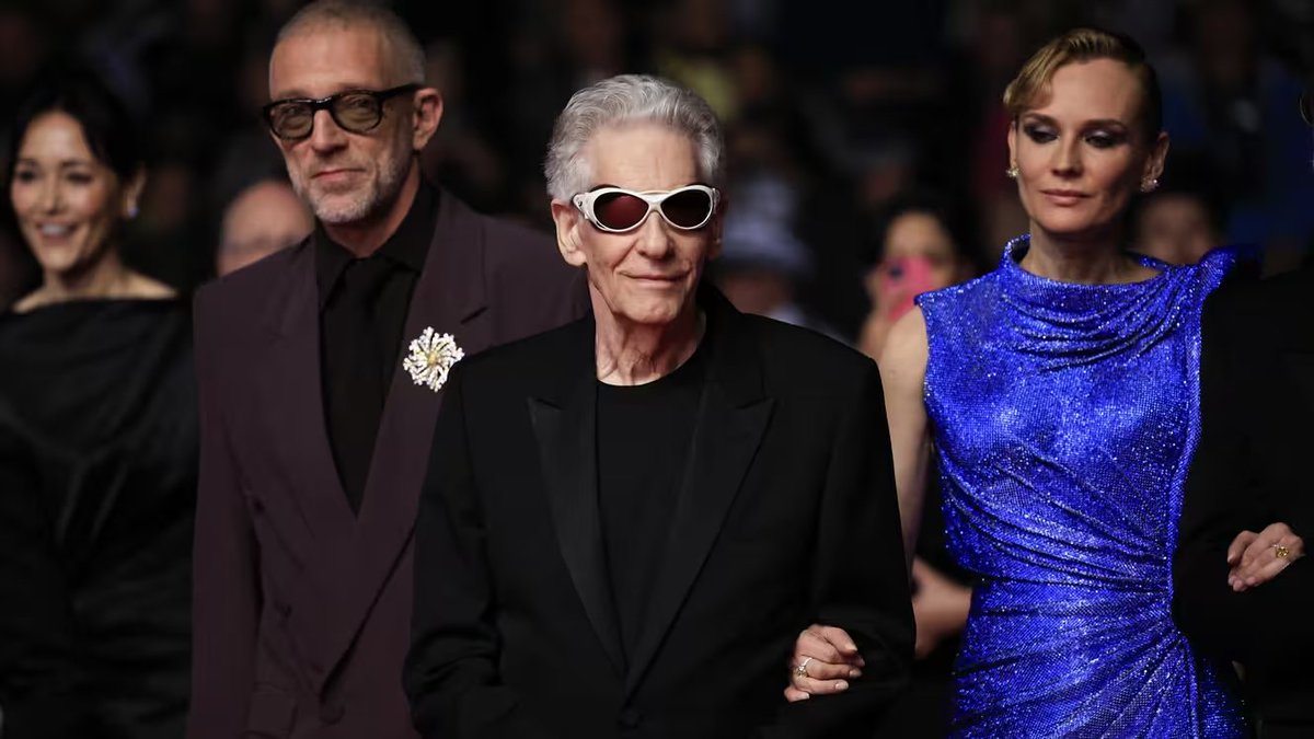 Festival de Cannes 2024 : David Cronenberg, Vincent Cassel et Diane Kruger, maîtres d'un tapis rouge post-moderne @Festival_Cannes #Cannes2024 #DavidCronenberg francetvinfo.fr/culture/cinema…