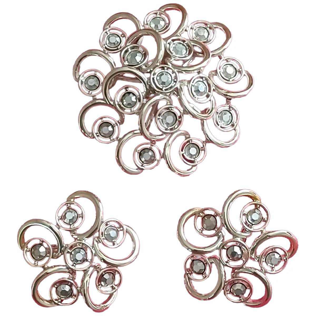 Sarah Coventry Large Dimensional Celestial Ice Clear Rhinestones Brooch and Clip on Earring Set #rubylane #vintage #retro #designer #hautecouture #brooch #set #vintagejewelry #giftideas #jewelryaddict #vintagebeginshere #fashionista #diva rubylane.com/item/136230-E1…