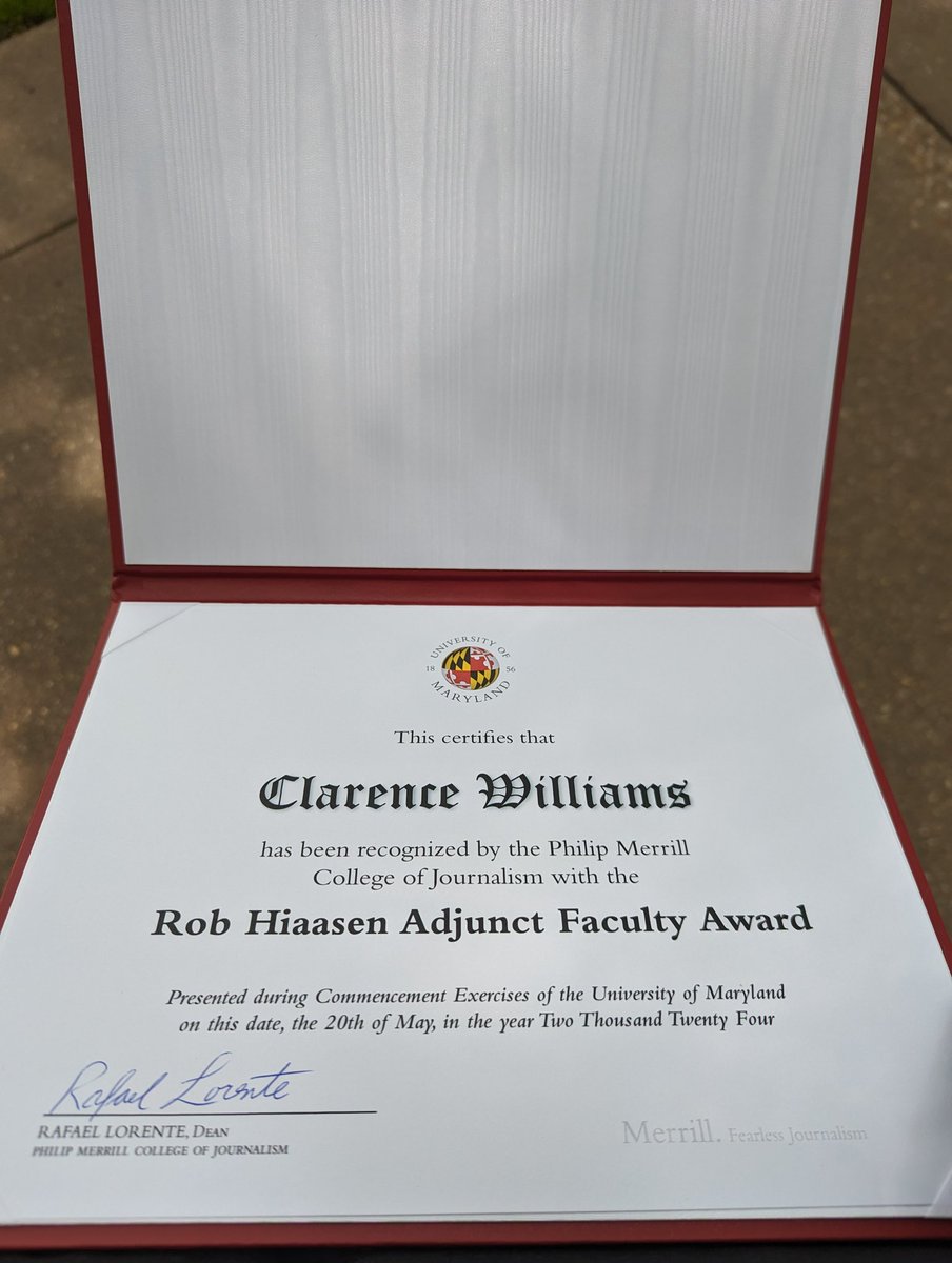Clarence Williams (@nu1wcf) on Twitter photo Overwhelmed and honored to be recognized with the Rob Hiaasen award. Thanks to <a href="/DeanLorente/">rafael lorente</a> and colleagues but most of all to the Jour320 students at <a href="/merrillcollege/">Merrill College @ Maryland</a> who make this such a rewarding part of my career. Congratulations to the #merrillmade class of '24. Overwhelmed and honored to be recognized with the Rob Hiaasen award. Thanks to <a href="/DeanLorente/">rafael lorente</a> and colleagues but most of all to the Jour320 students at <a href="/merrillcollege/">Merrill College @ Maryland</a> who make this such a rewarding part of my career. Congratulations to the #merrillmade class of '24.