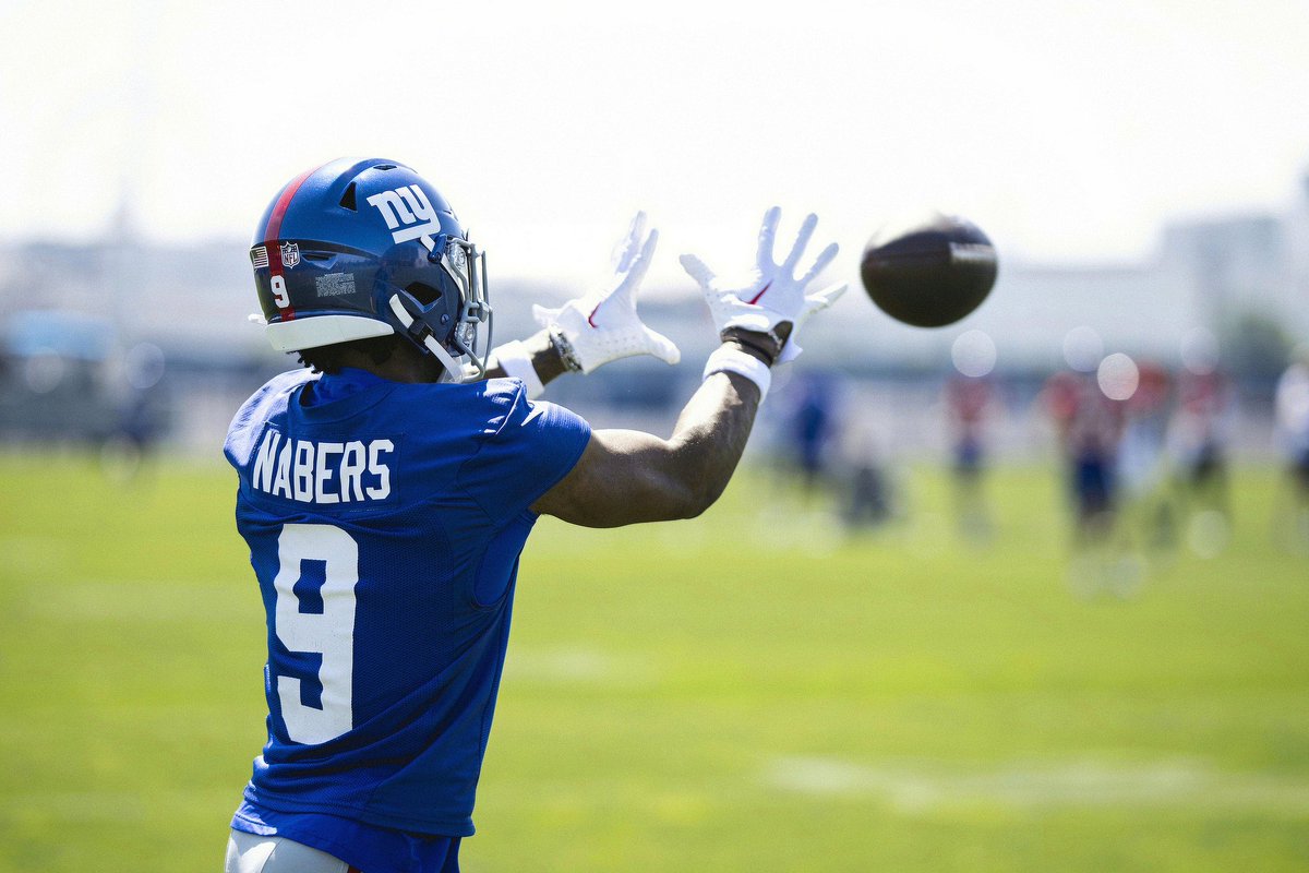 Just got a notification that the @Giants sent me an action shot from practice today…opened up the link to this photo. Well played Giants, well played. 🫥 Sincerely, #9