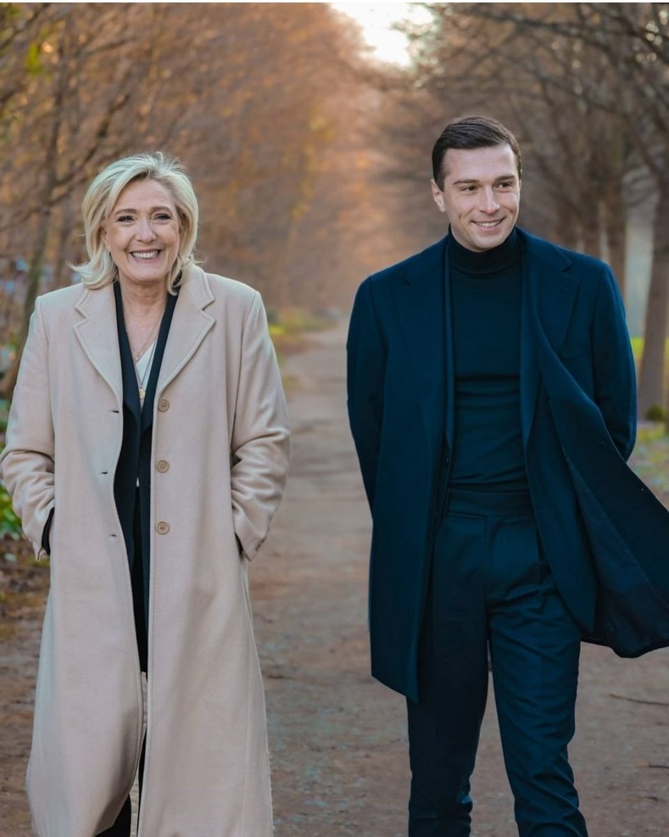 En 2027, nous aurons la chance d'avoir un duo exceptionnel à la tête de l'État : - @MLP_officiel comme Présidente. - @J_Bardella comme Premier Ministre. Et : - Une AN majoritairement composée de députés #RN remarquables. - Un Sénat patriote. Ne laissons pas passer cette chance !