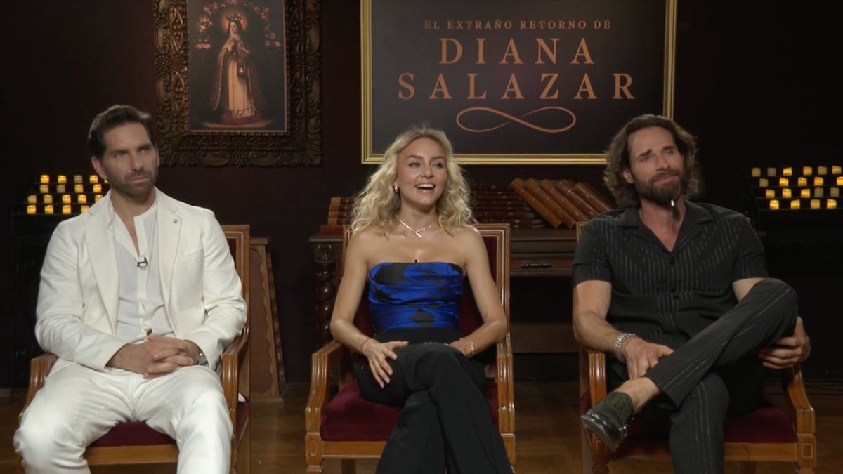 Ya se estrenó el remake de El extraño retorno de Diana Salazar y sus protagonistas Angelique Boyer, Sebastián Rulli y Arap Bethke nos contaron todo sobre sus personajes en esta entrevista: 👉 bit.ly/3yijRUU 👀😎