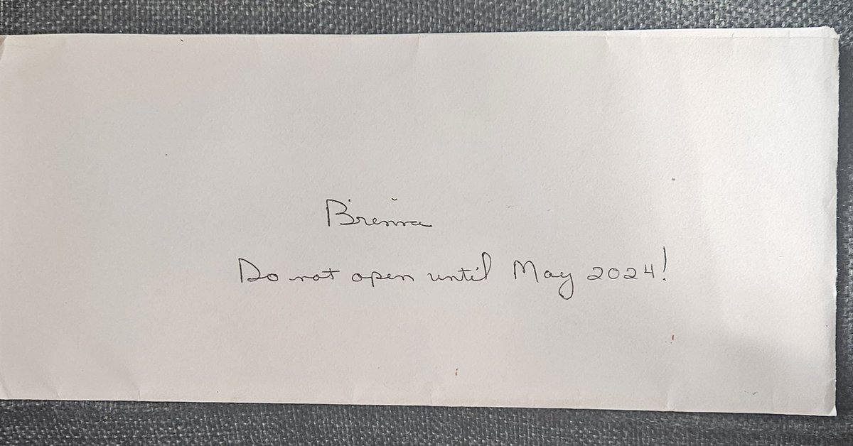 superheroRDN's tweet photo. @becca_s_goddard Brenna just read the letter that she wrote to her 18 year old self in your class in 2015 😔 so sweet. Thank you for the assignment. https://t.co/P2yRXSu7rI