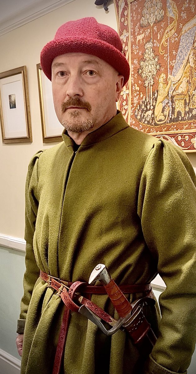JPG_1969's tweet photo. New churching outfit. What do you think? #medieval #c15th #warsoftheroses https://t.co/QJ75dWYtZq