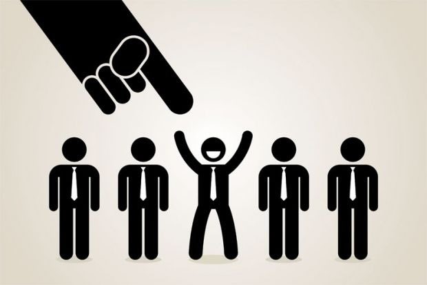 GhanaInternship's tweet photo. Choosing a university that enhances employability is critical for students, yet only 35% feel ready for the workforce*. 

Employers favor graduates with practical experience, but providing such opportunities at scale poses a significant challenge.
#internship #virtualinternship https://t.co/w5T5N72UEp