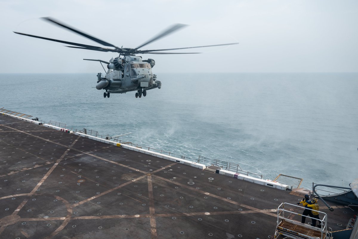 One team, one fight. 💪 USS Somerset (LPD 25) and CH-53E Super Stallions assigned to Marine Medium Tiltrotor Squadron 165 conduct flight operations during Cooperation Afloat Readiness and Training (CARAT) Indonesia 2024 in the Indian Ocean. #BlueGreenTeam