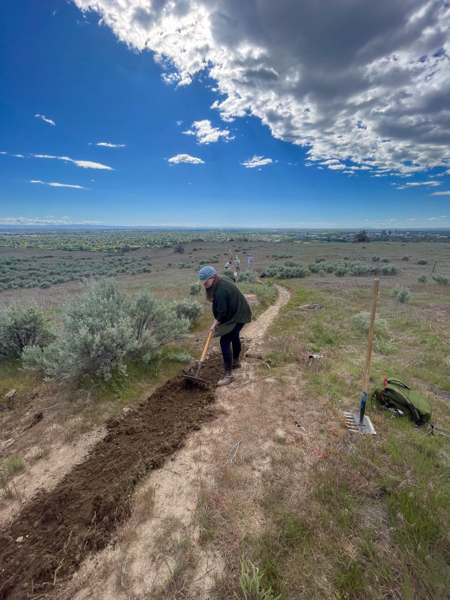 Together with Ridge to Rivers, Kount spent the afternoon repairing trails in the picturesque East Boise foothills near Table Rock! It's always a great feeling to give back to our community and help preserve these beautiful natural spaces for everyone to enjoy. #CommunityService