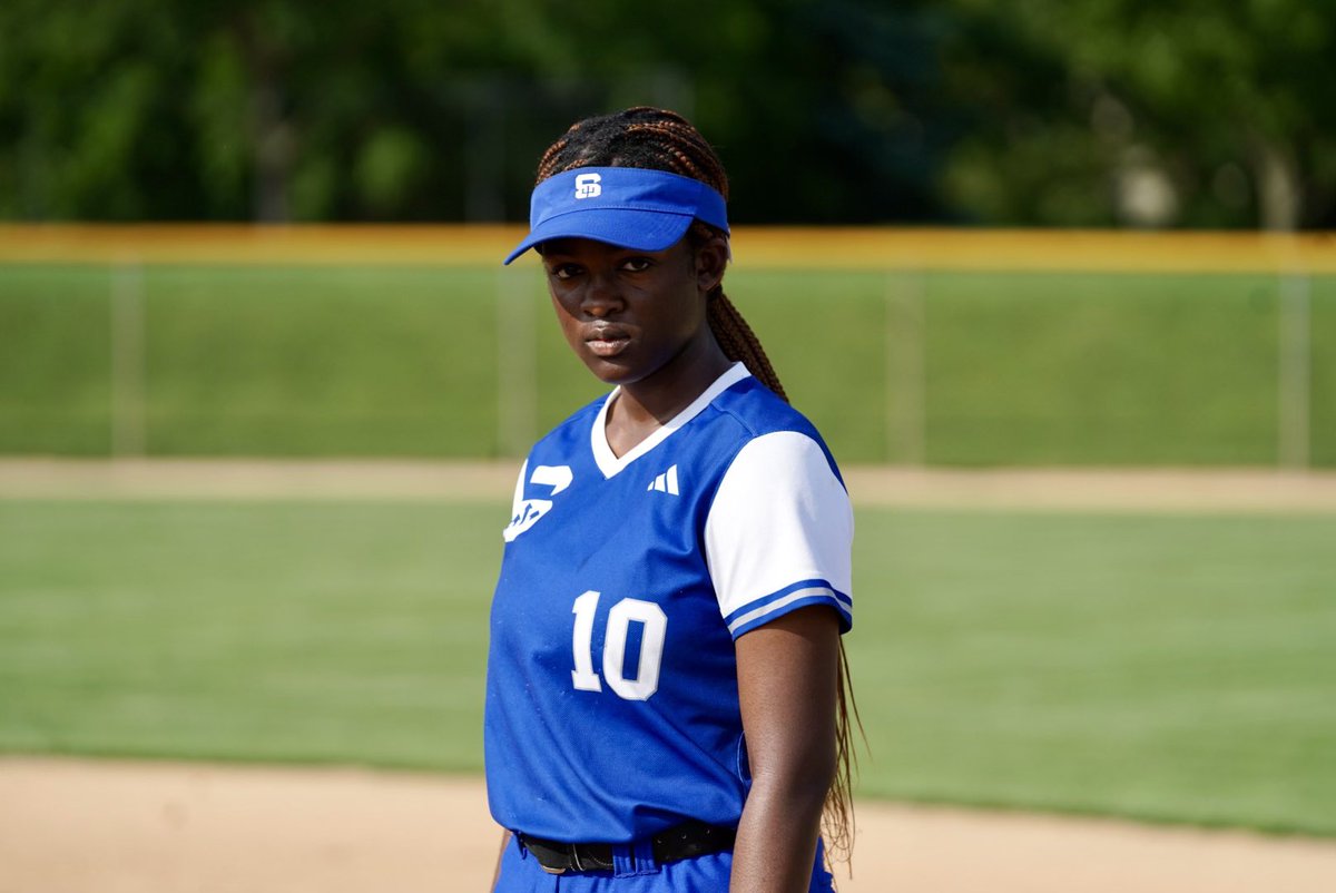 🎾💙Softball season ends with a loss to Bishop Chatard but this team played hard, had a great attitude and held their heads high till the final out! Couldn’t ask for a better crew! 💙🎾 Thanks to @BCHSAthletics for being great hosts! @IPSAthletics @Shortridge @CoachSpike @IHSAA1