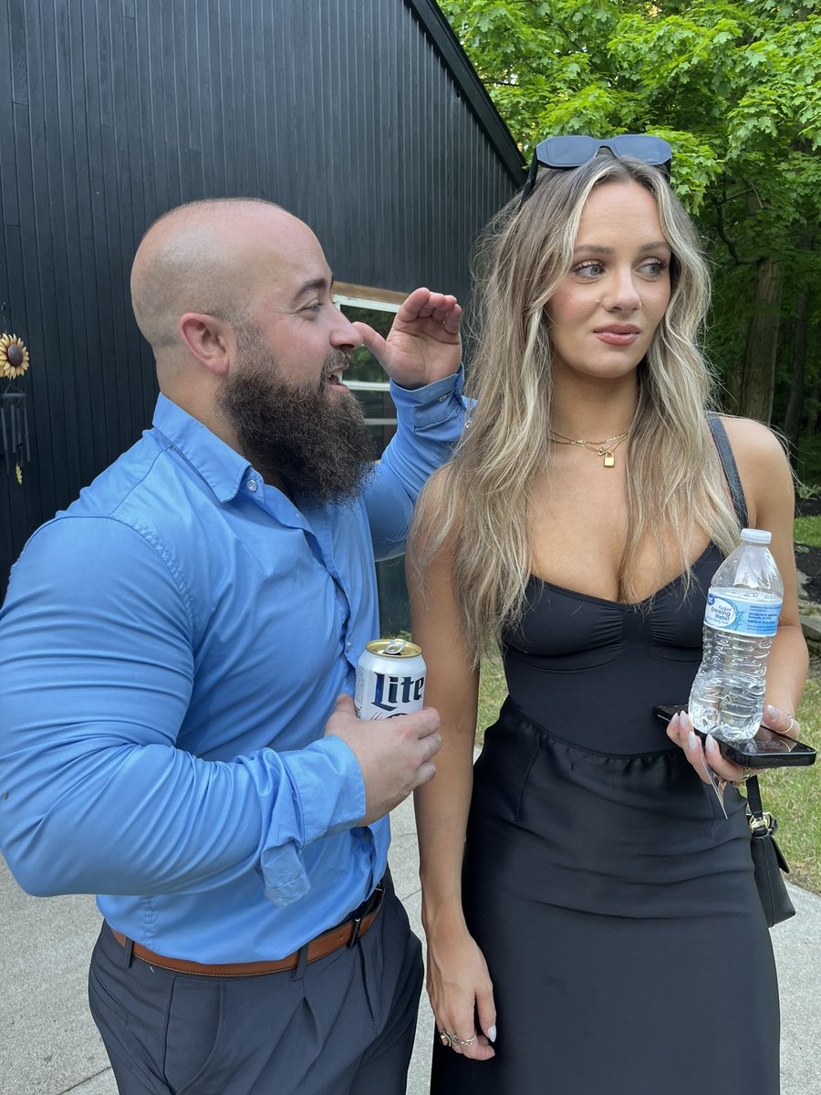 dabryceisright's tweet image. Saw two people at a wedding this weekend that looked like those crazy kids from that one meme!